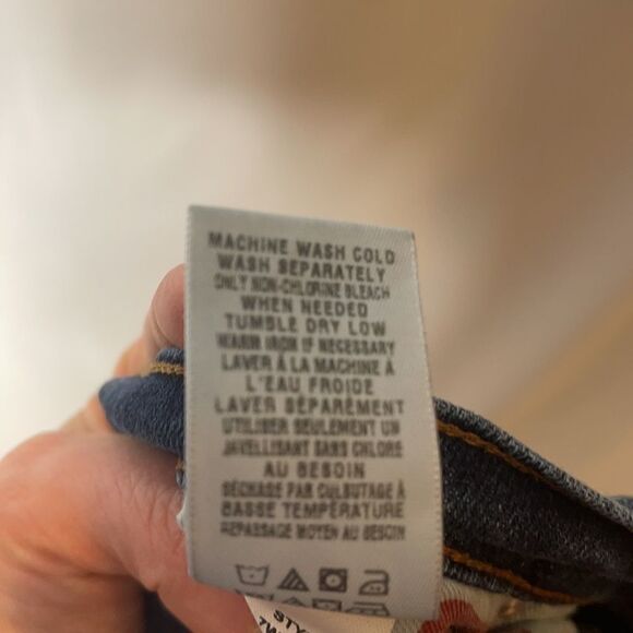 Lucky Brand Sweet N Low Dark Wash Boot Cut Jeans. - Picture 10 of 10